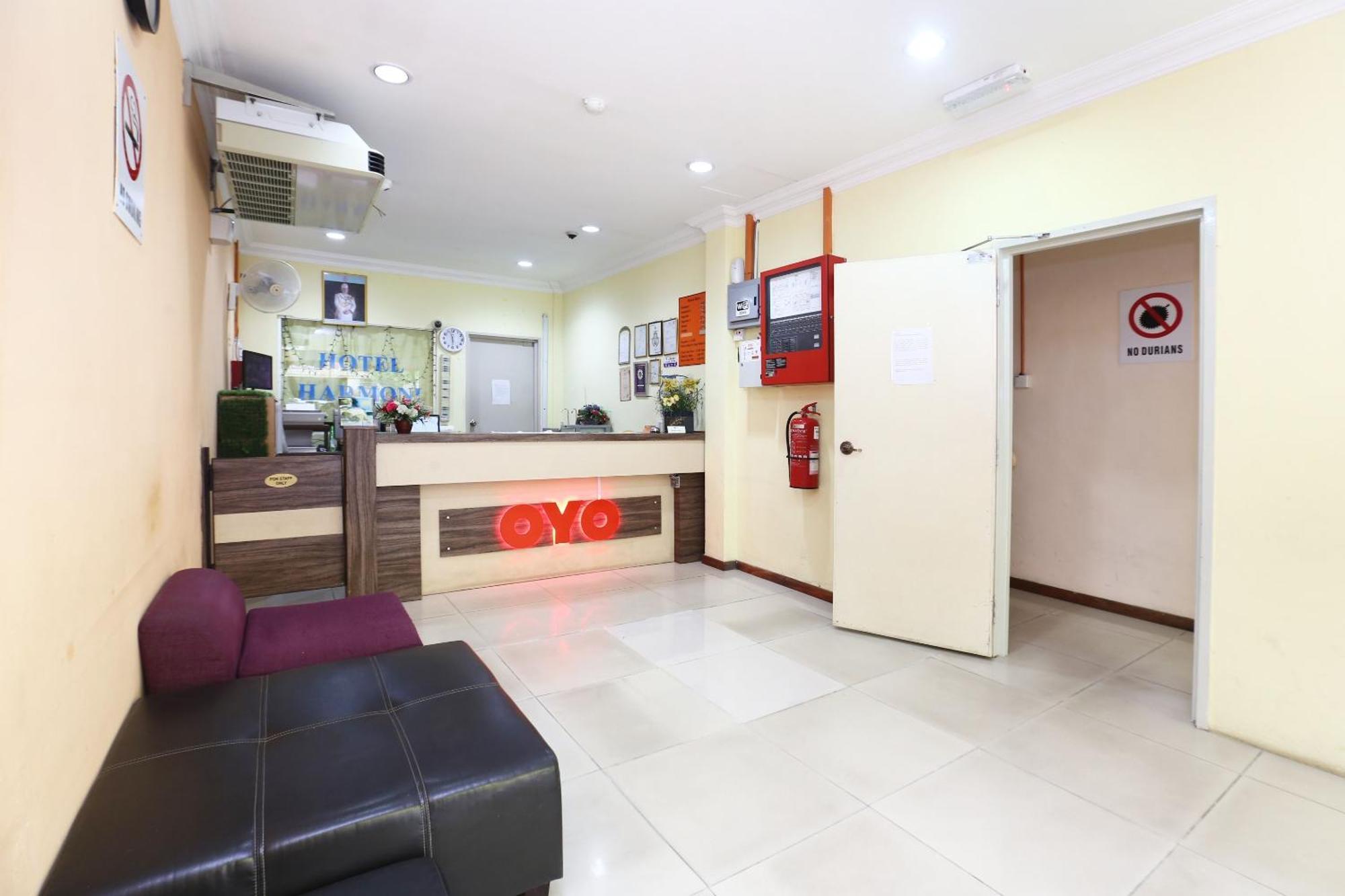 Super Oyo 89651 Harmoni Hotel Кота-Бару Экстерьер фото